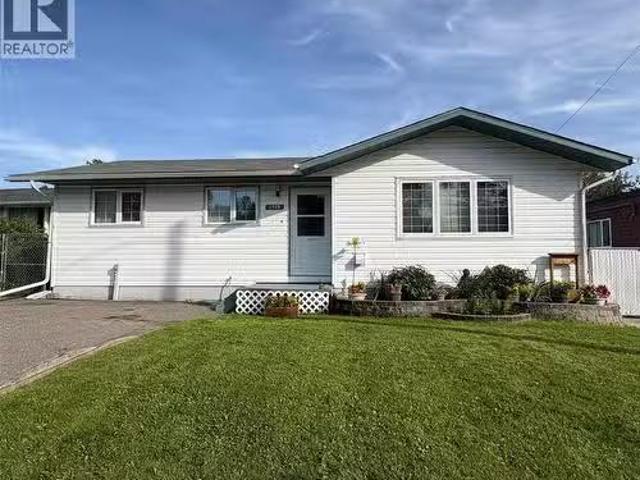House for sale in La Ronge