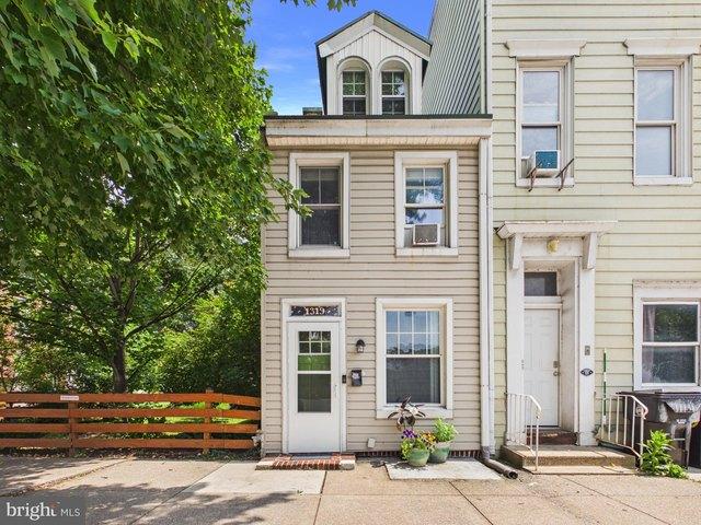 Townhouse for sale in Harrisburg, Pennsylvania