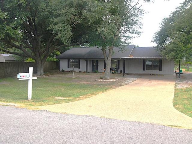House for sale in Madisonville, Texas