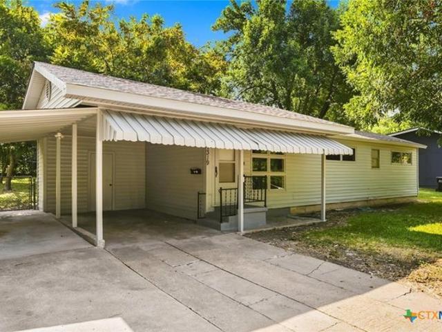 House for sale in Temple Bar Marina, Texas