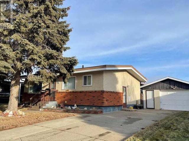House for sale in Lethbridge, Alberta