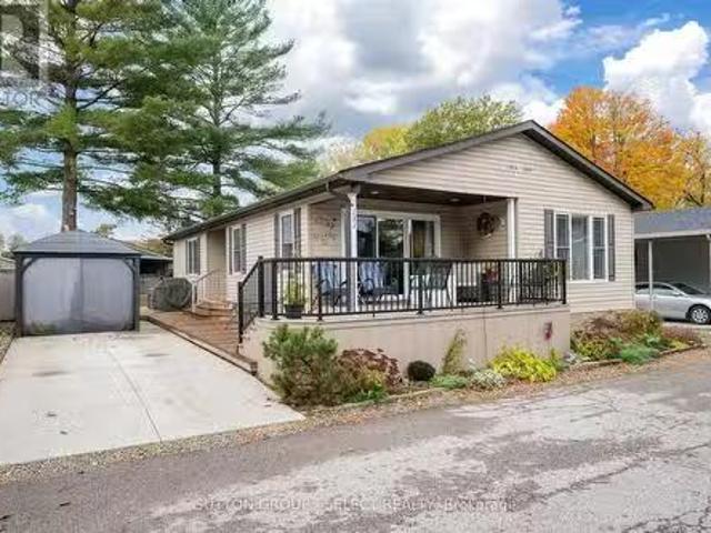House for sale in Strathroy-caradoc, Ontario
