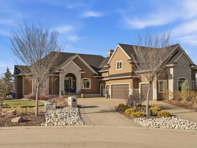 House for sale in Alberta