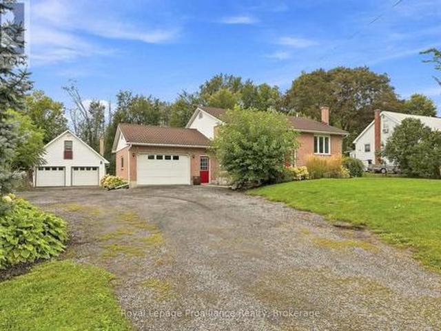 House for sale in Ontario