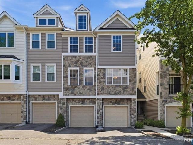 Condo for sale in Passaic, New Jersey