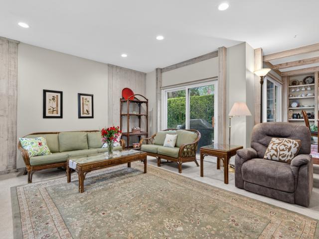 Townhouse for sale in Lincolnshire, Illinois