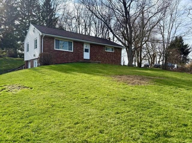 House for sale in Clinton, Pennsylvania