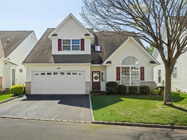 Condo for sale in Centereach, New York