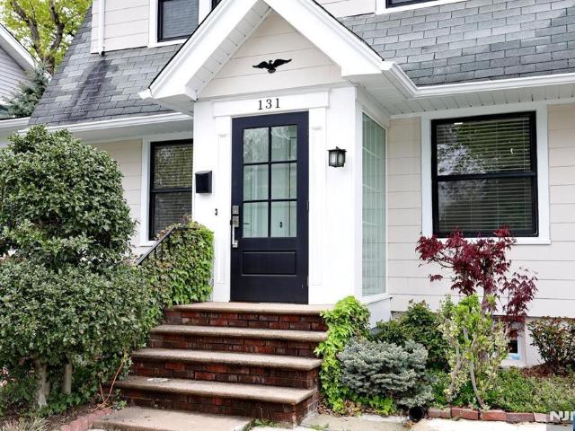 House for sale in Leonia, New Jersey
