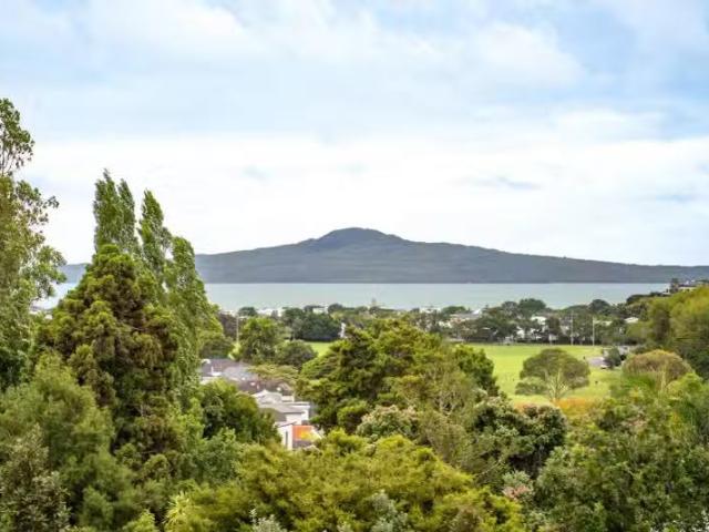 House for sale in Auckland, Oroua County