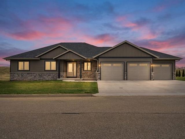 House for sale in Cascade, Iowa