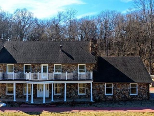 House for sale in Parkersburg, West Virginia