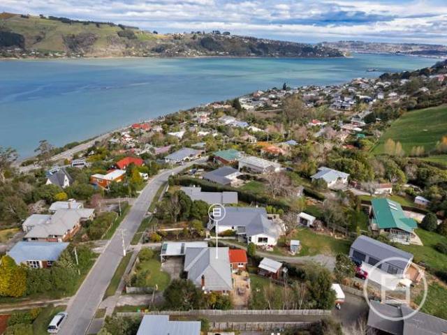 House for sale in Otakou