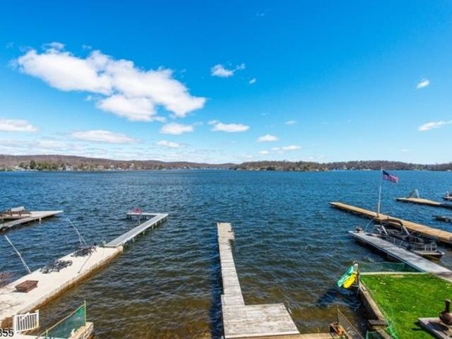 House for sale in Glasser, New Jersey