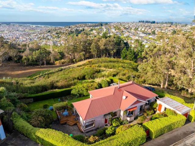 House for sale in Otakou