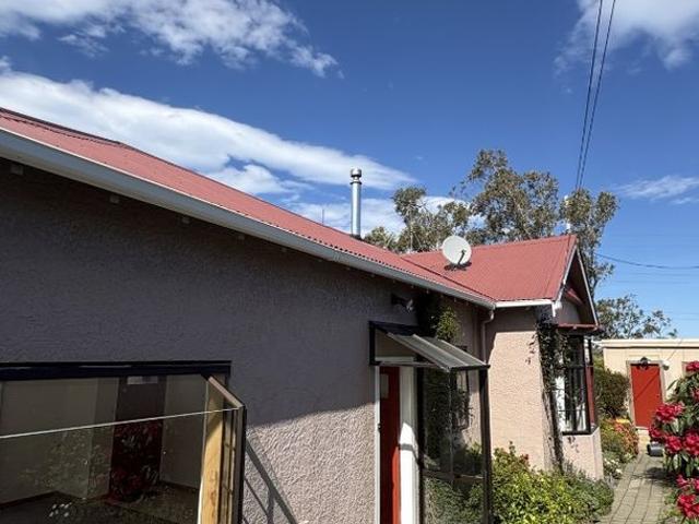 House for rent in Otakou