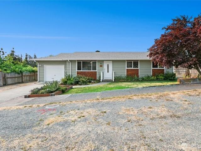 House for sale in Oak Harbor, Washington