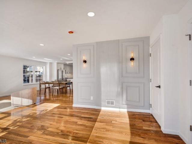 House for sale in Elmwood Park, New Jersey