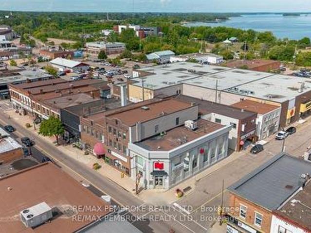 Commercial for rent in Pembroke, Ontario