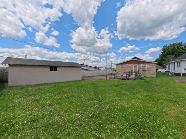 House for sale in Irvine, Kentucky