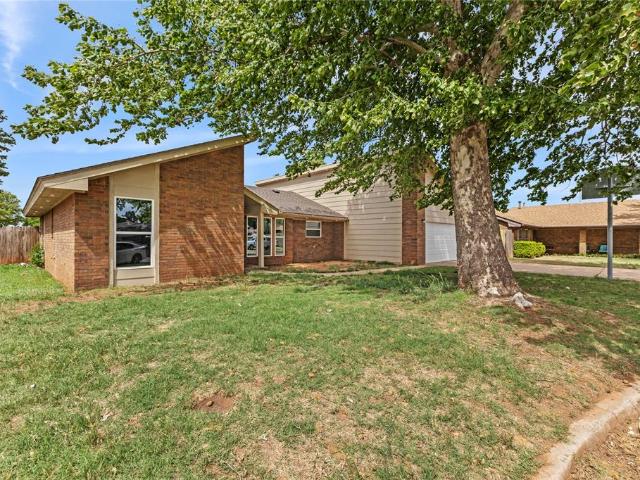 House for sale in Clinton, Oklahoma