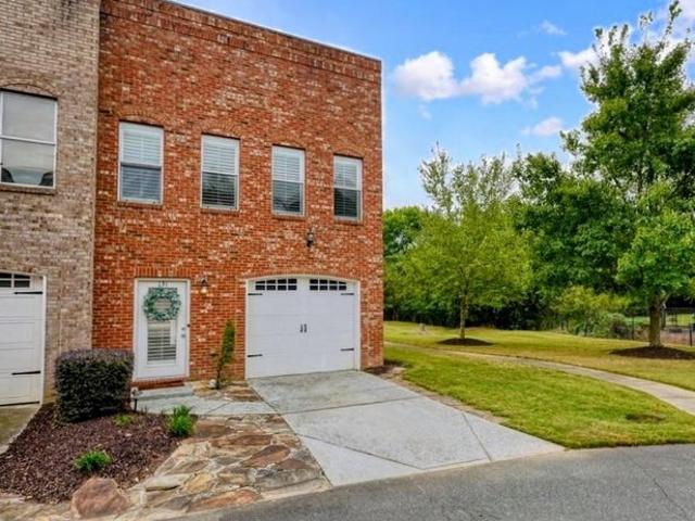 Townhouse for sale in Canton, Georgia