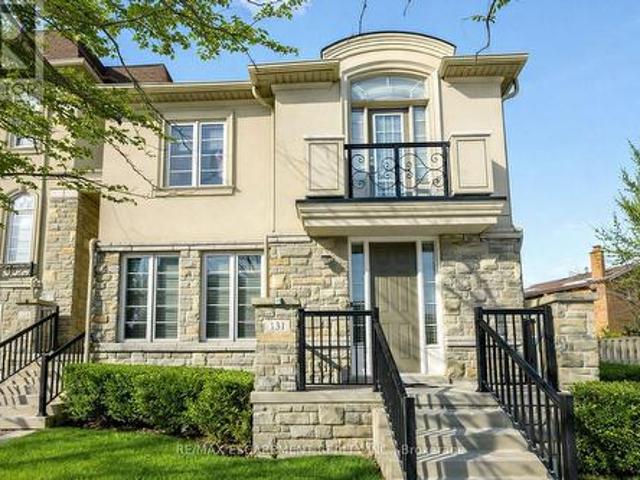 Townhouse for sale in Mississauga, Ontario