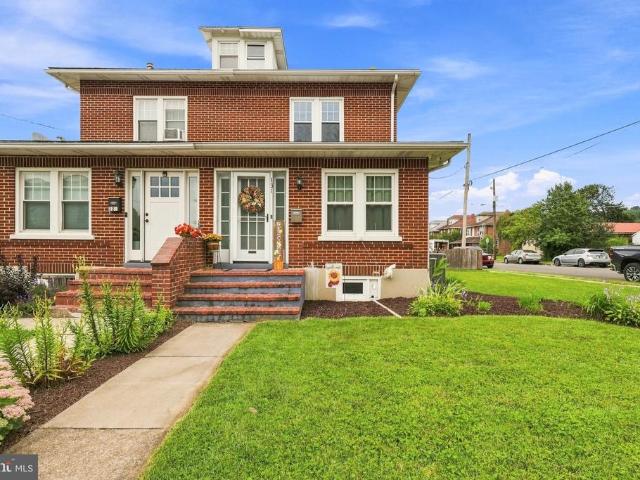 Townhouse for sale in Topton, Berks County