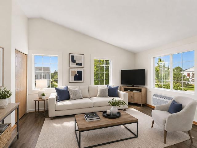 Condo for sale in Carpentersville, Illinois