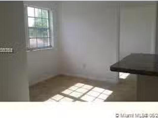 Condo for rent in Hollywood