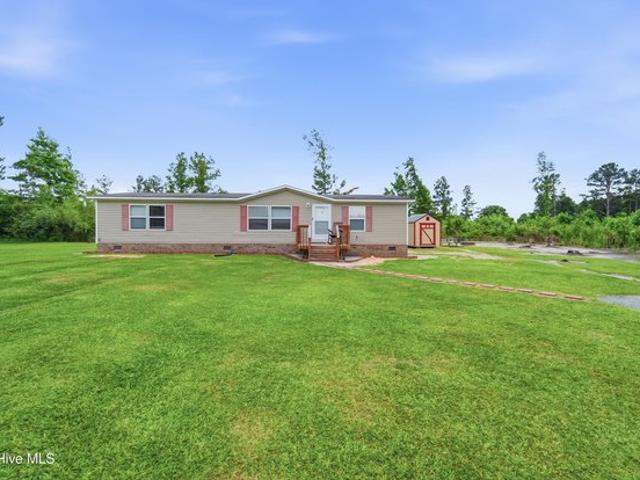 House for sale in Magnolia, North Carolina