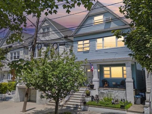 House for sale in Hudson, New Jersey