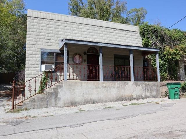 House for sale in Ark