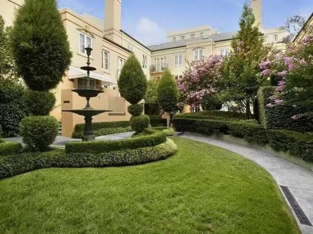 Apartment for rent in East Melbourne