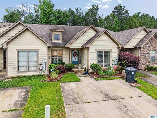 Townhouse for sale in Calera, Alabama