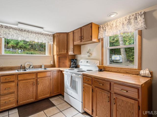 House for sale in Ishpeming, Marquette County