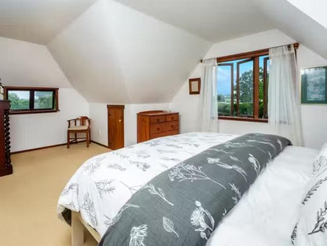 House for sale in Paremoremo, Oroua County