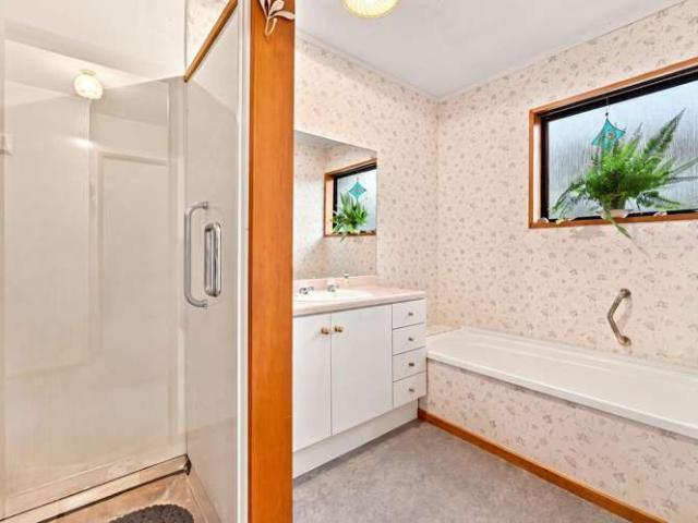 House for sale in Otakou