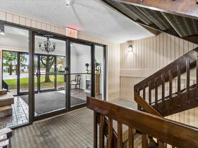 Condo for sale in Lake Bluff, Lake County