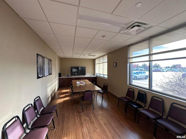 Commercial for sale in Clinton, Iowa