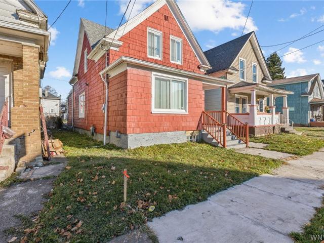 House for sale in Niagara, New York