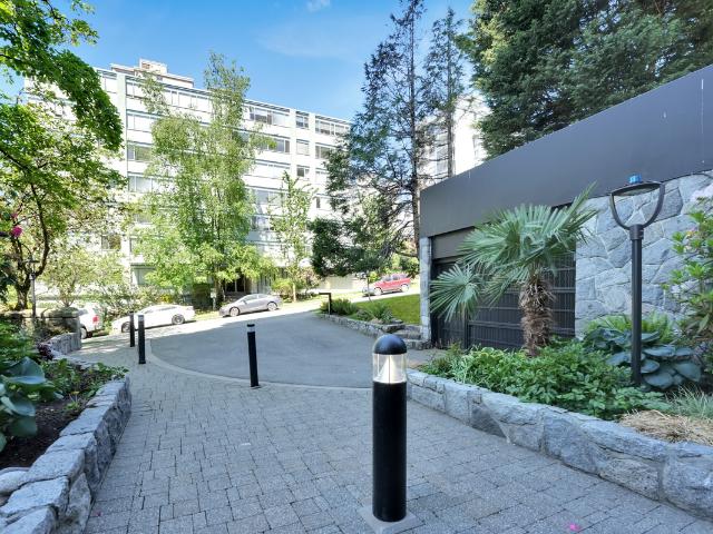 Apartment for rent in Davie Village, Vancouver