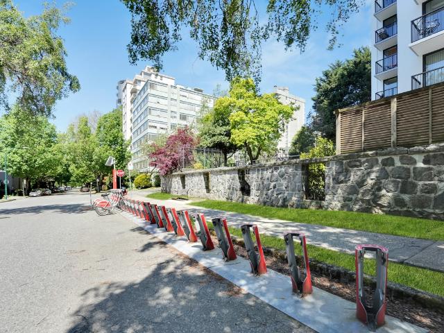 Apartment for rent in Vancouver, British Columbia