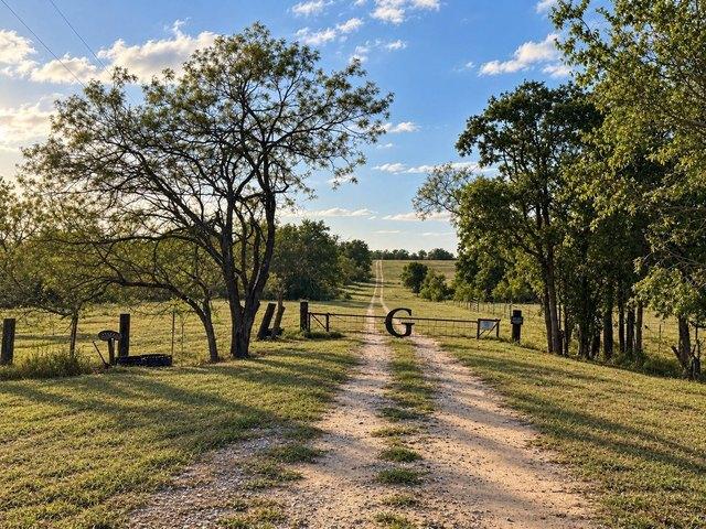 Farm for sale in Gonzales, Gonzales County