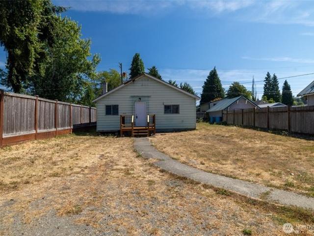 House for sale in Centralia, Washington