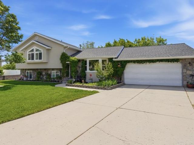 House for sale in Sandy, Utah