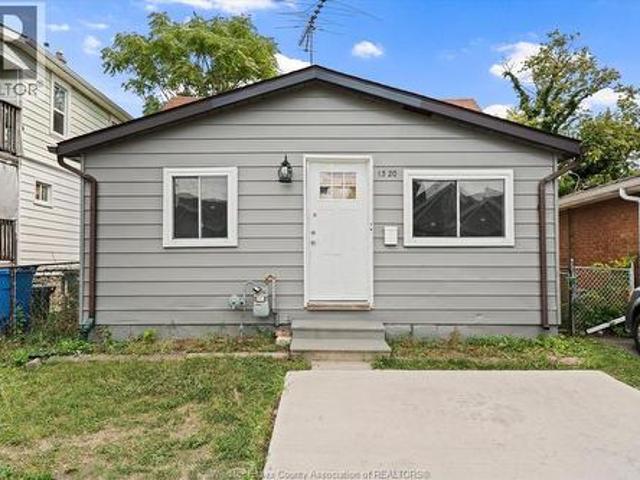 House for sale in South Central, Windsor