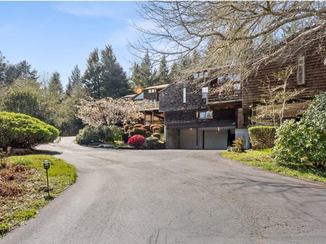 Condo for sale in Coos Bay, Coos County