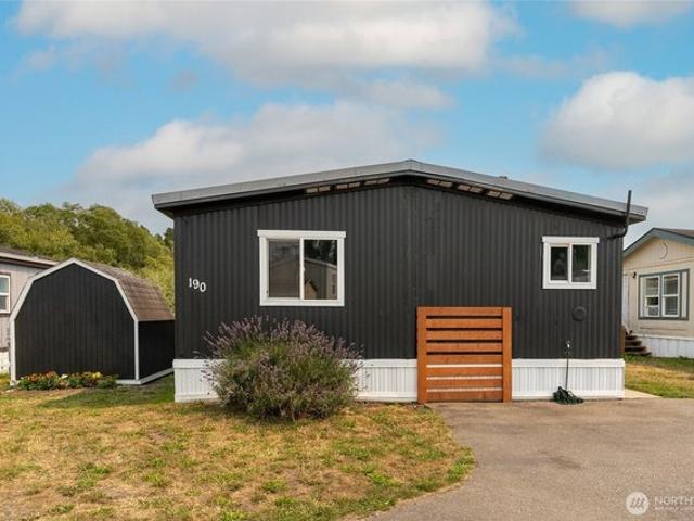 House for sale in Oak Harbor, Washington