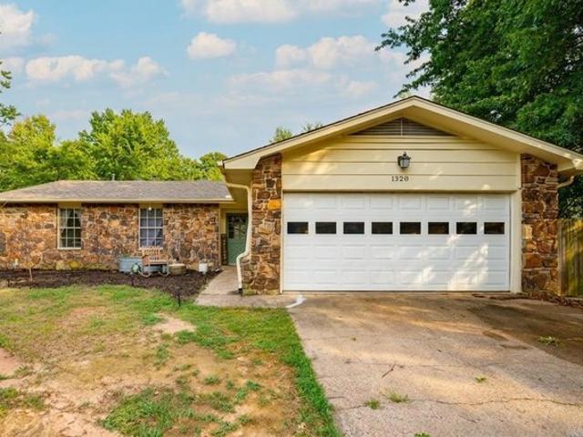 House for sale in Ark
